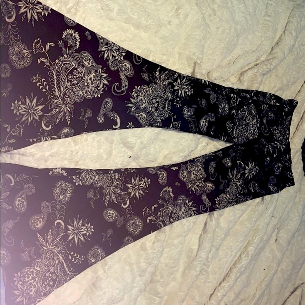 Stretchy pants/legging flare
